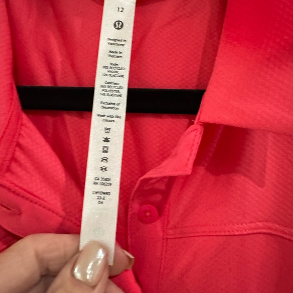 Lululemon athletic shirt, never worn - Picture 2 of 4